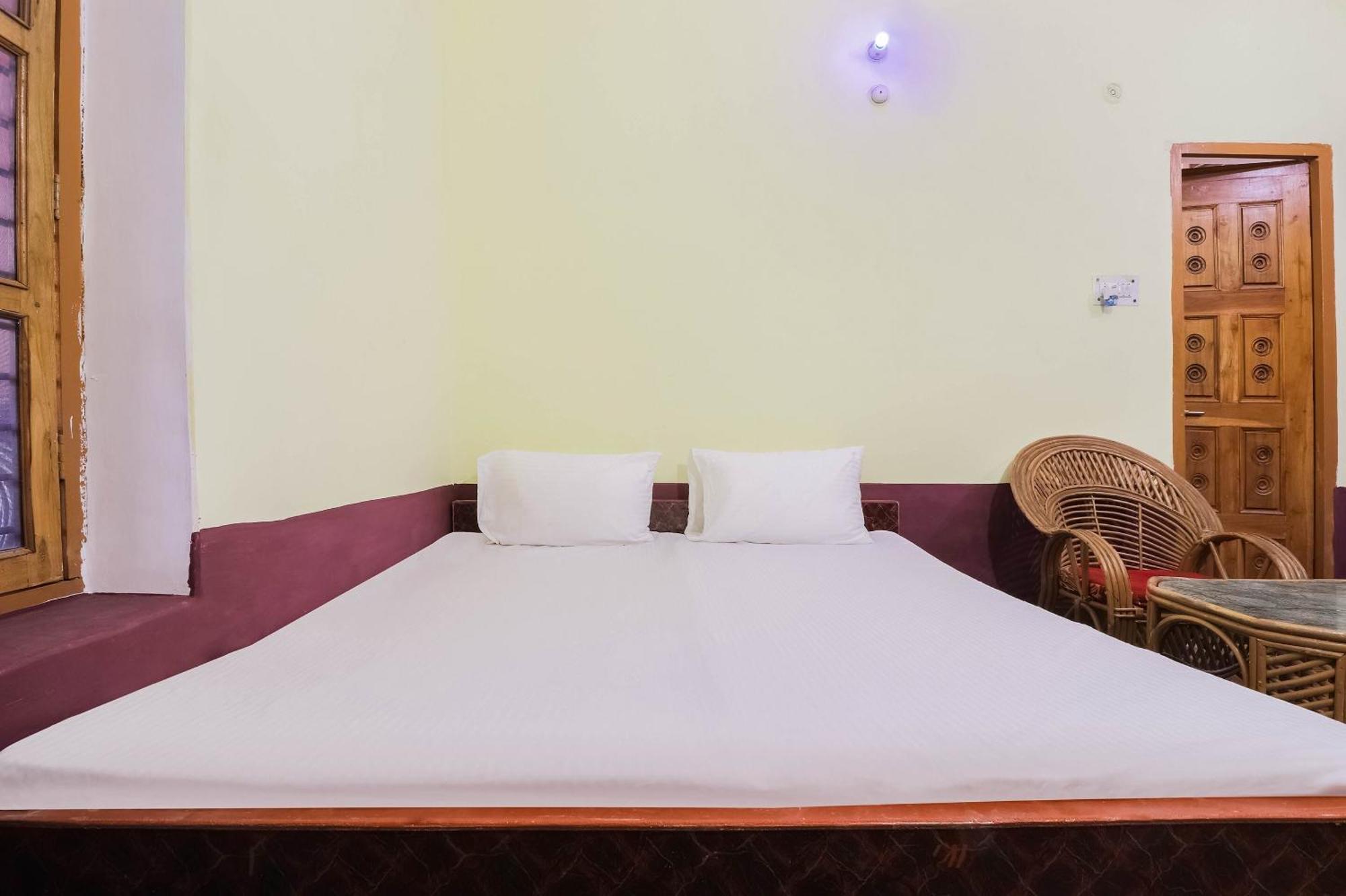 Hotel O Jyotish House Ayodhya Exterior foto